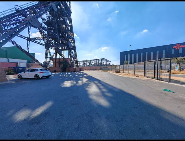 1,200M² WAREHOUSE TO LET IN CITY DEEP